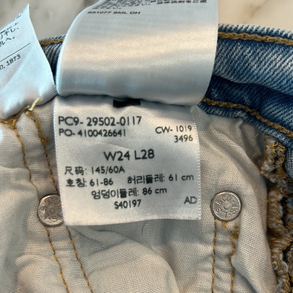 Levi’s 501S Skinny jeans like new! - Picture 8 of 8